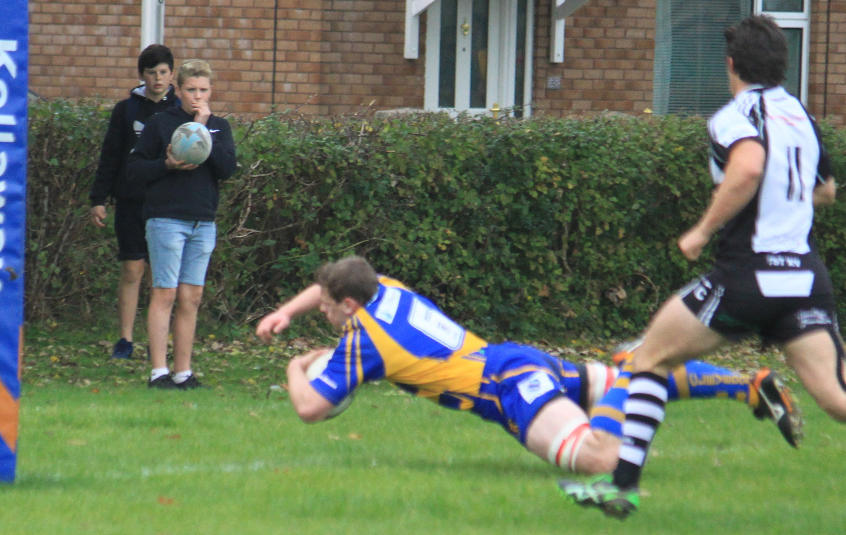 Kevin Weaver: Bunny hops over the line...