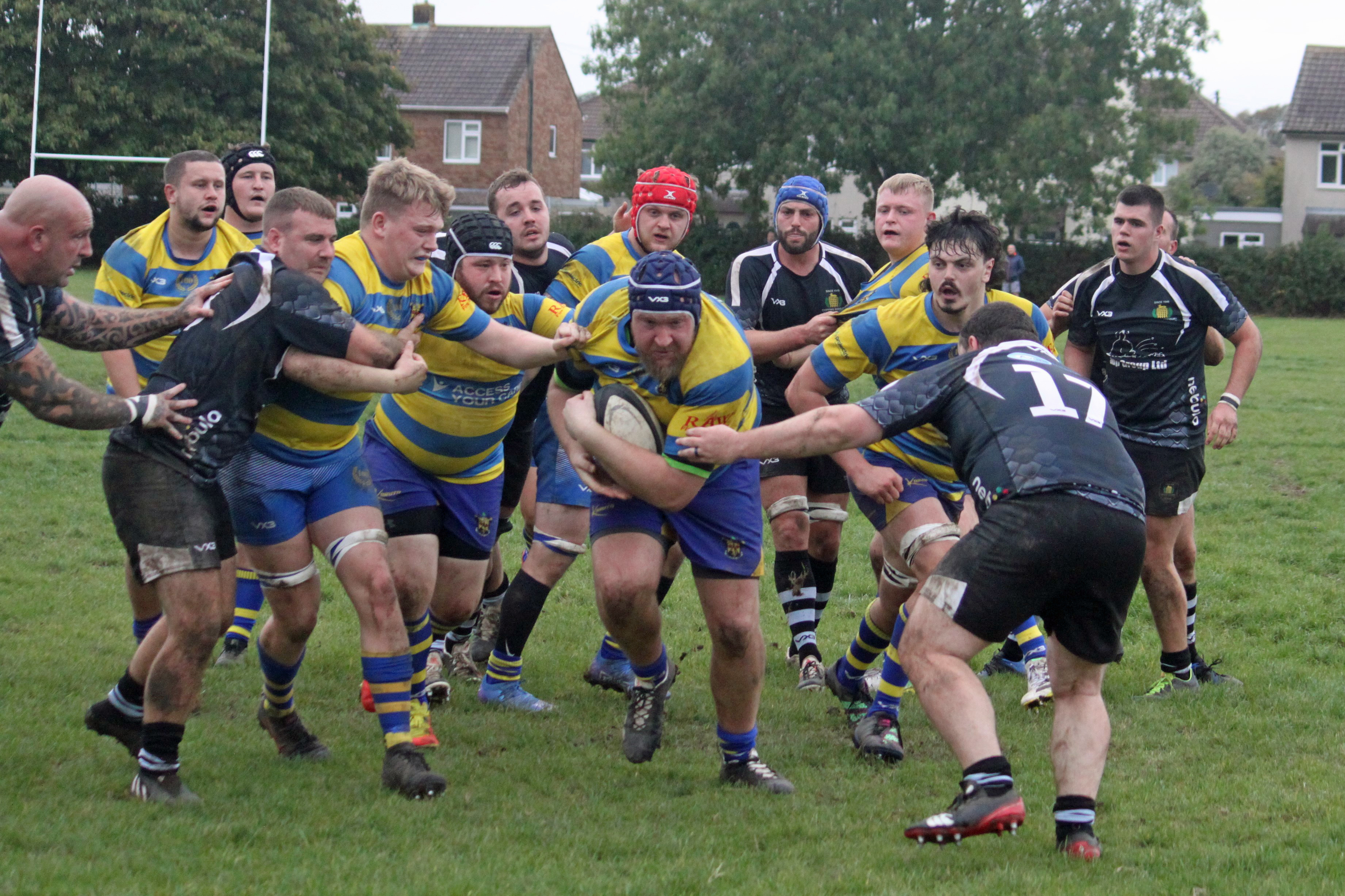 Weave: Trolley on his way to the try line