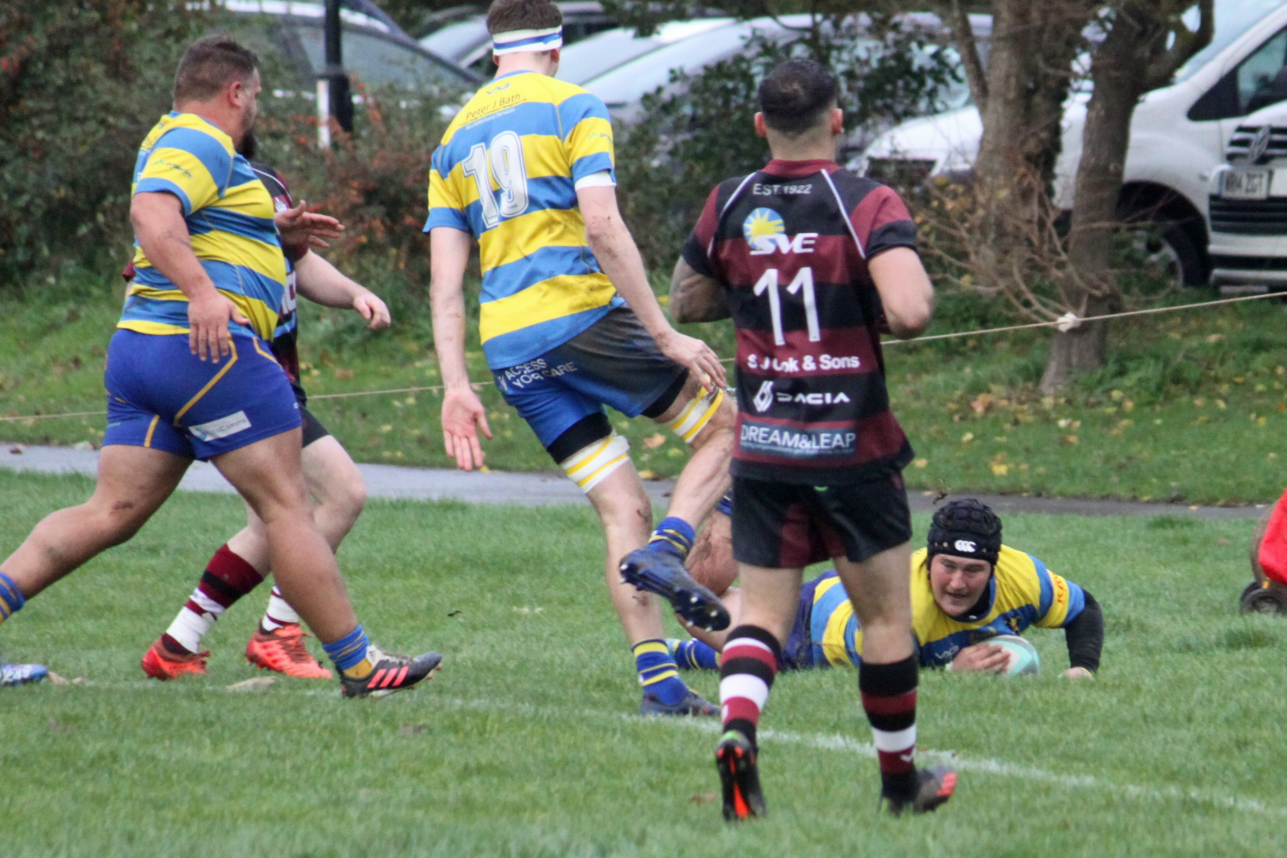 Weave: Captain Charlie Tuckers scores